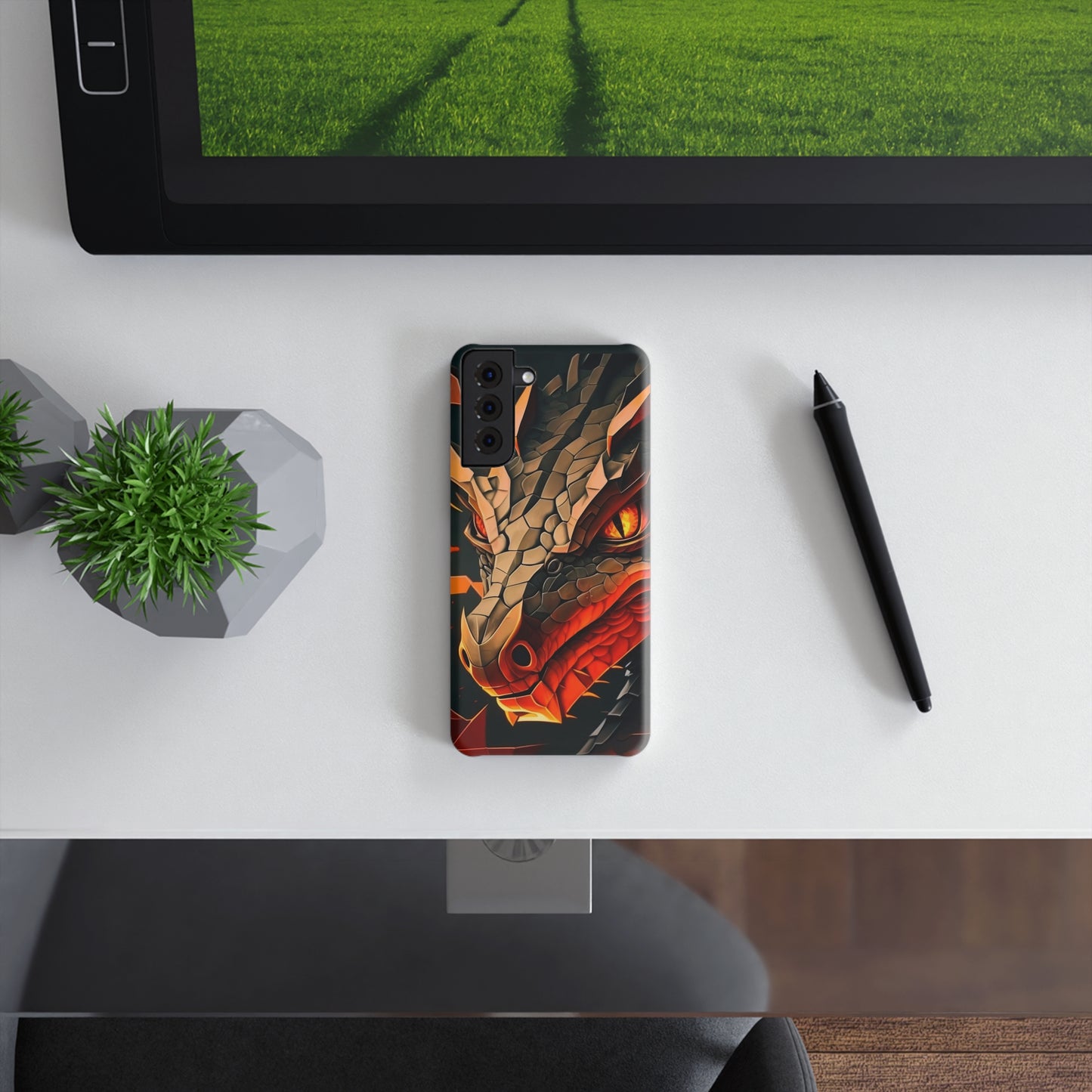 A Slim Snap Case with A Fierce Dragon