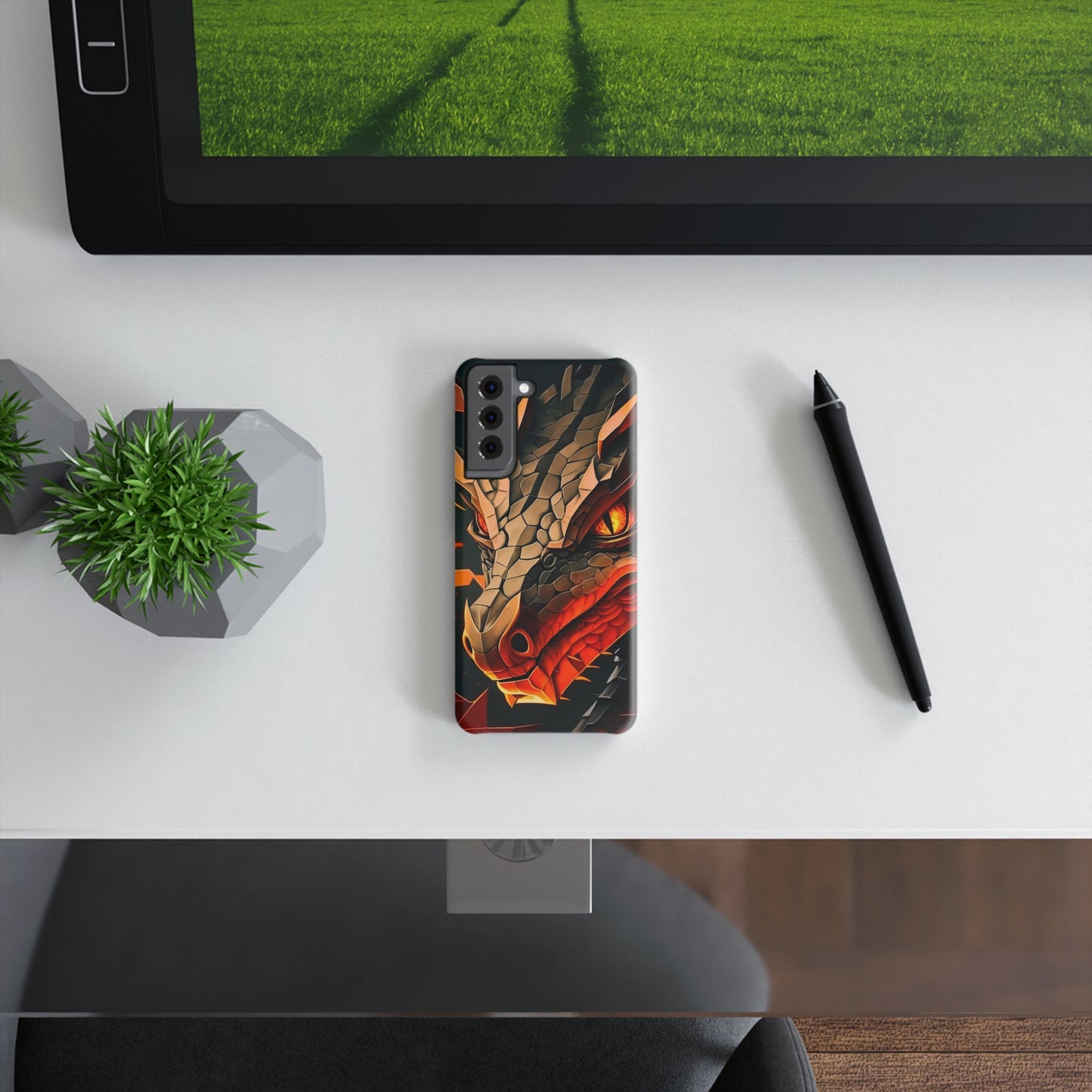 A Slim Snap Case with A Fierce Dragon